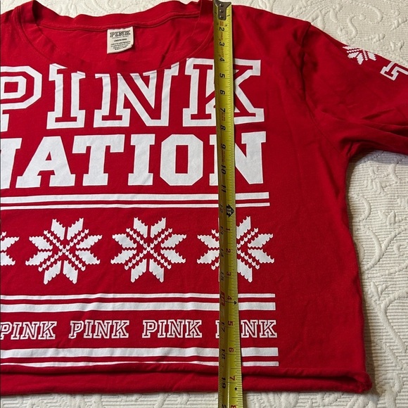 PINK Victoria's Secret Red Graphic Festive Crop Top. NWOT. Large - Picture 8 of 9
